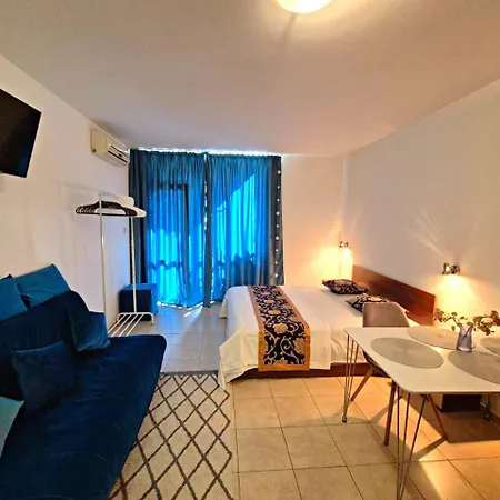 Complex Rose * Sluneční pobřeží