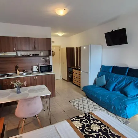 Complex Rose * Sluneční pobřeží